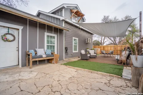 1022 Linden