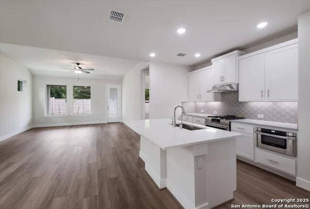 7110 Avignon Forest San Antonio, TX 78256