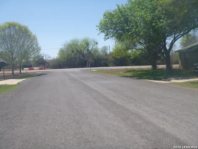 2820 County Road 1129 Pearsall, TX 78061