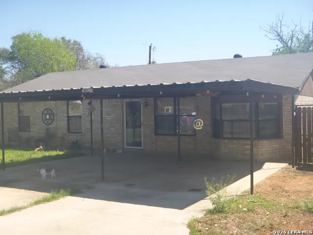 2820 County Road 1129 Pearsall, TX 78061