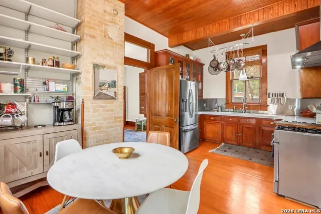 123 cedar San Antonio, TX 78210