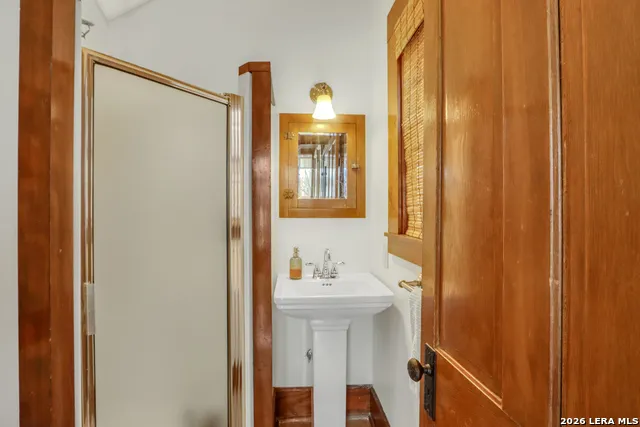 123 cedar San Antonio, TX 78210