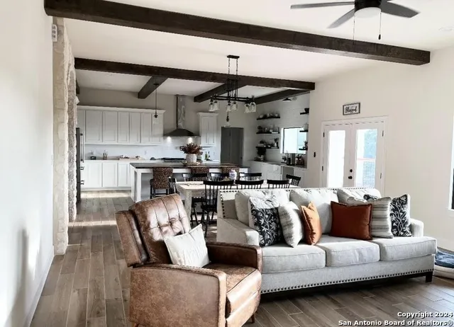 731 Salt Grass Trail Bandera, TX 78003
