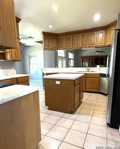 10565 Briggs Atascosa, TX 78002