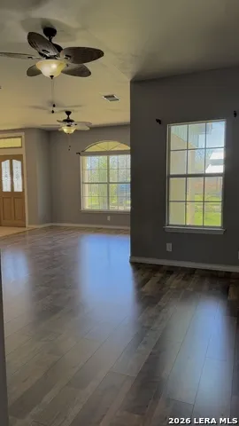 10565 Briggs Atascosa, TX 78002