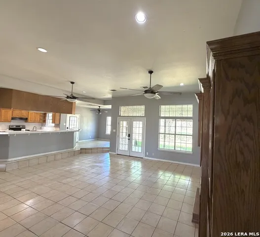 10565 Briggs Atascosa, TX 78002
