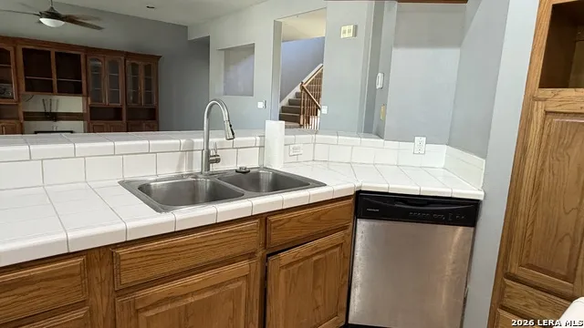 10565 Briggs Atascosa, TX 78002