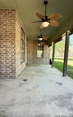 10565 Briggs Atascosa, TX 78002