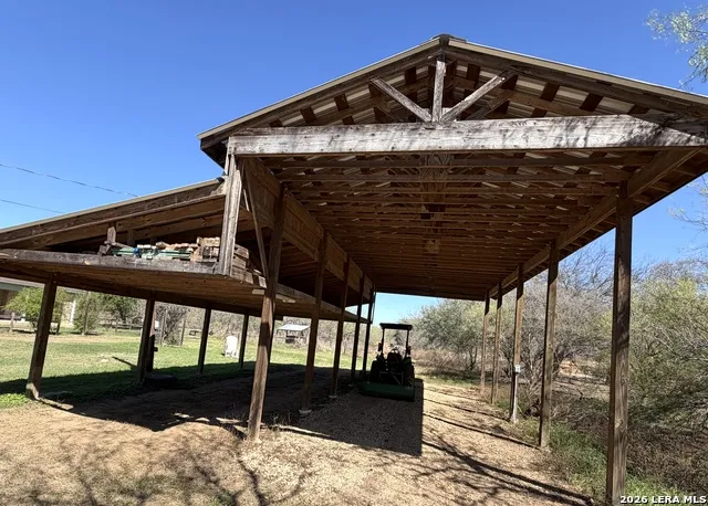 10565 Briggs Atascosa, TX 78002