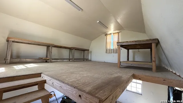 10565 Briggs Atascosa, TX 78002