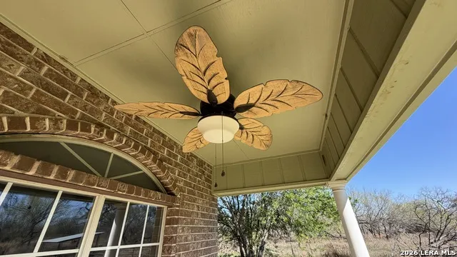 10565 Briggs Atascosa, TX 78002