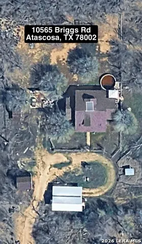 10565 Briggs Atascosa, TX 78002