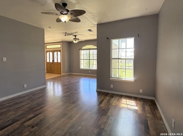 10565 Briggs Atascosa, TX 78002