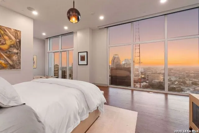 123 Lexington #1803 San Antonio, TX 78205