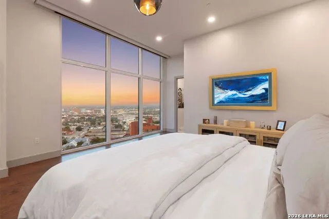 123 Lexington #1803 San Antonio, TX 78205