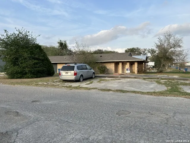 501 E Bowie Beeville, TX 78102