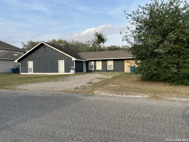 501 E Bowie Beeville, TX 78102