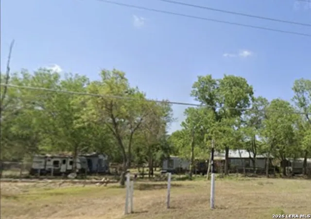 304 E Hunt St Pleasanton, TX 78064