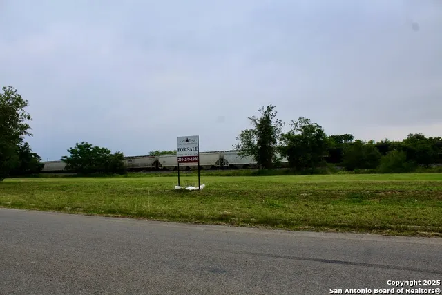 1617 First St. Pleasanton, TX 78064