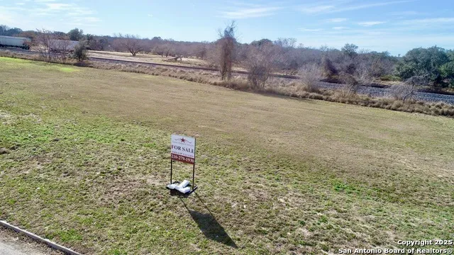 1617 First St. Pleasanton, TX 78064