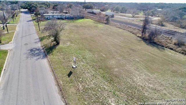 1617 First St. Pleasanton, TX 78064