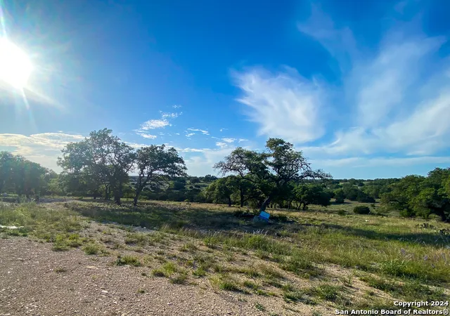 153 Galvin Woods Rd Kerrville, TX 78028