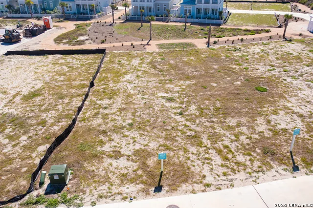 305 Mermaid Tail Port Aransas, TX 78373