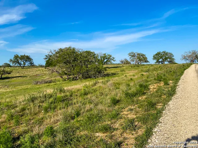 139 cattlemans crossing Kerrville, TX 78028