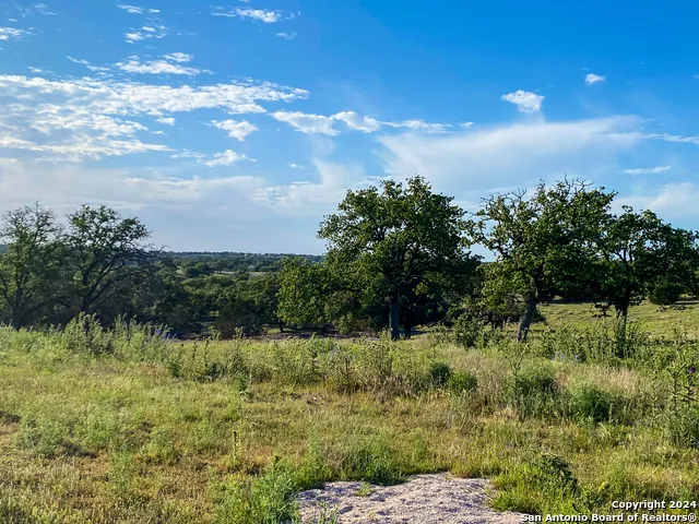 139 cattlemans crossing Kerrville, TX 78028