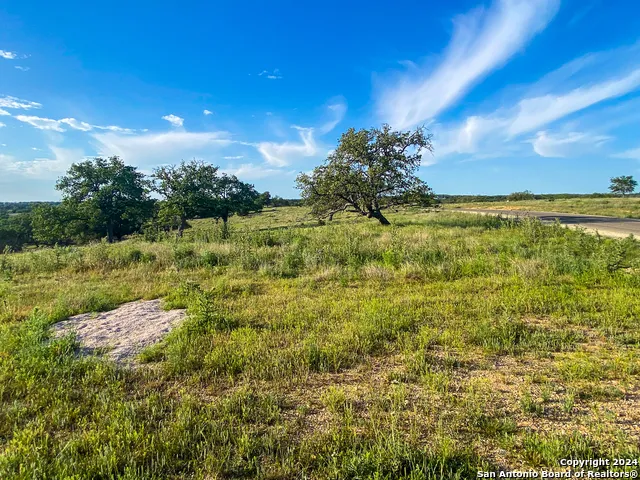 139 cattlemans crossing Kerrville, TX 78028