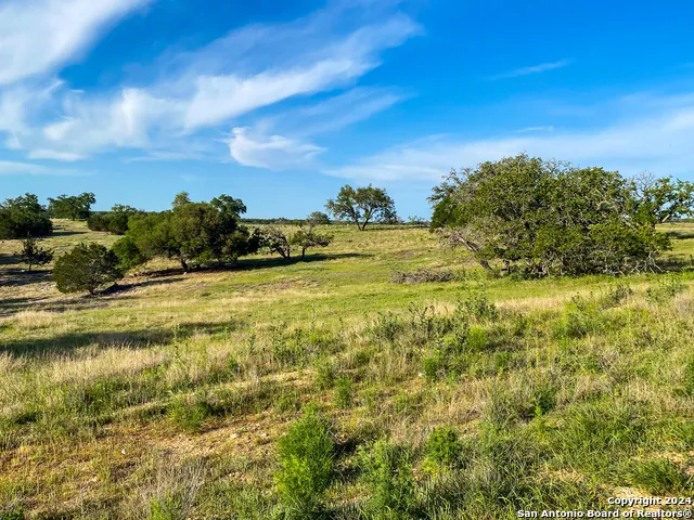 139 cattlemans crossing Kerrville, TX 78028