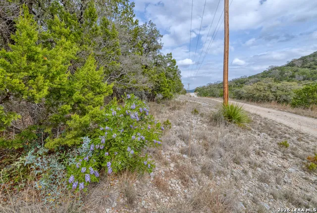 430 Frio Canyon Concan, TX 78838