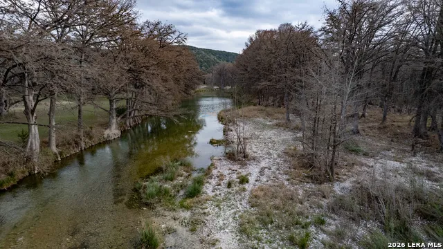 430 Frio Canyon Concan, TX 78838