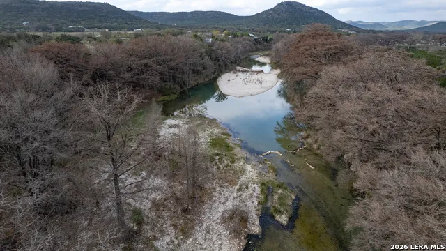 430 Frio Canyon Concan, TX 78838