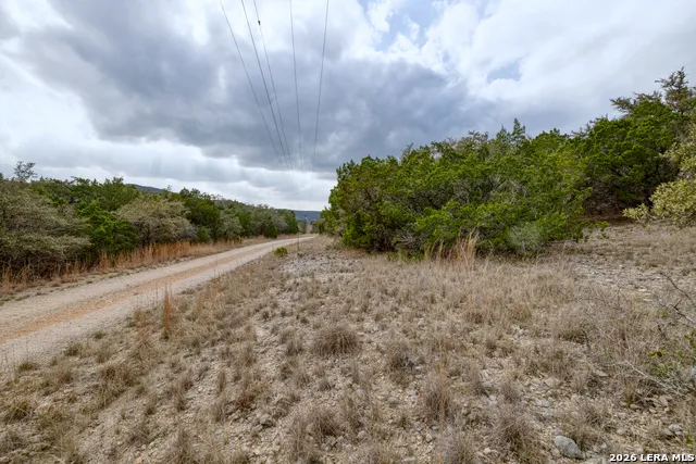 430 Frio Canyon Concan, TX 78838