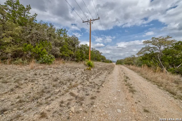 430 Frio Canyon Concan, TX 78838