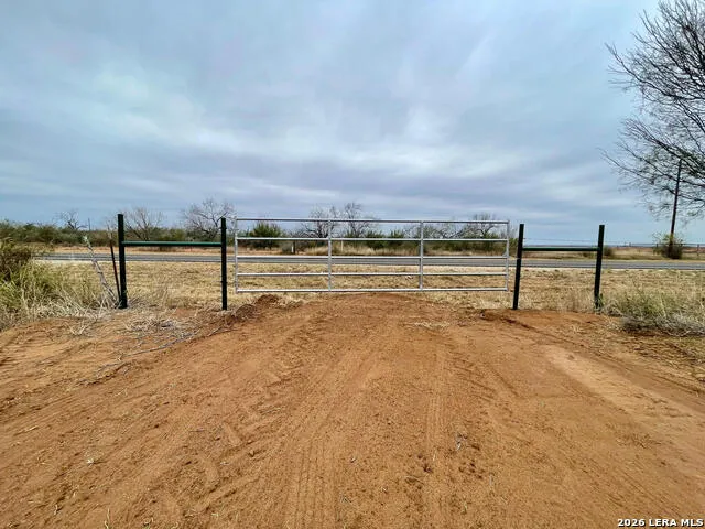 7.55 ACRES CR 2701 Bigfoot, TX 78005