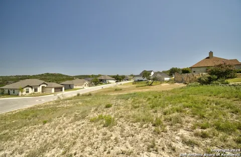 2006 Valencia Dr