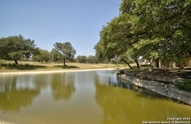2006 Valencia Dr Kerrville, TX 78028