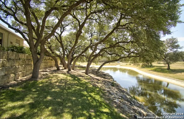 2006 Valencia Dr Kerrville, TX 78028