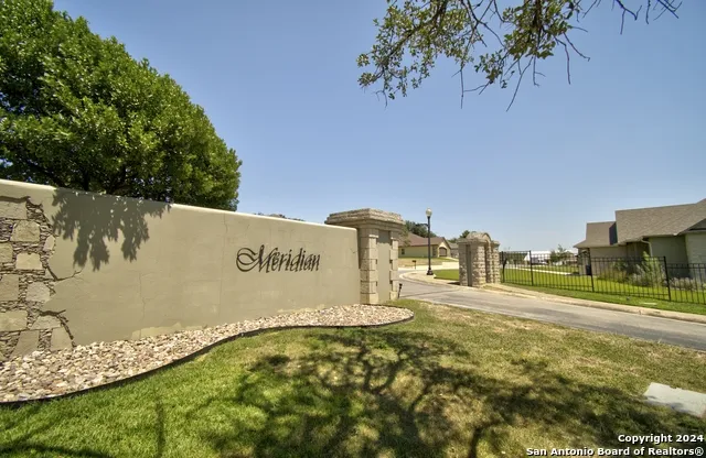 2006 Valencia Dr Kerrville, TX 78028