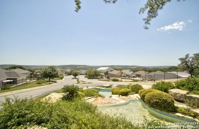 2006 Valencia Dr Kerrville, TX 78028