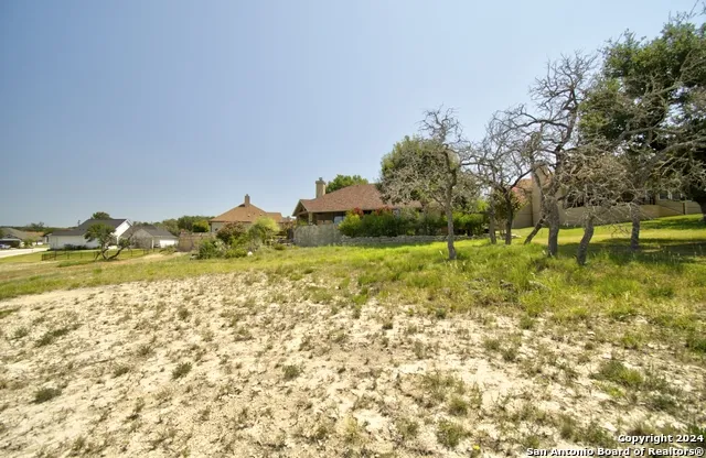 2004 Valencia Dr Kerrville, TX 78028