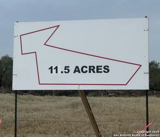 1404 US Highway 87 W Stockdale, TX 78160