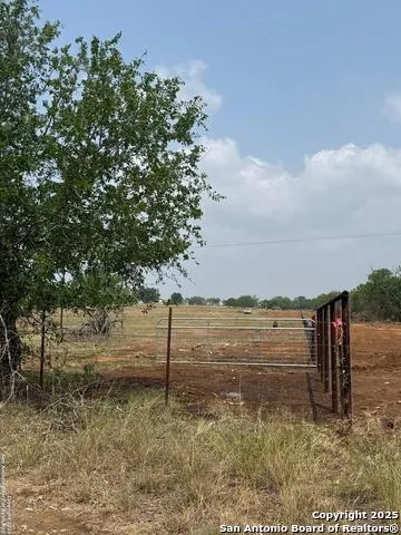 1404 US Highway 87 W Stockdale, TX 78160