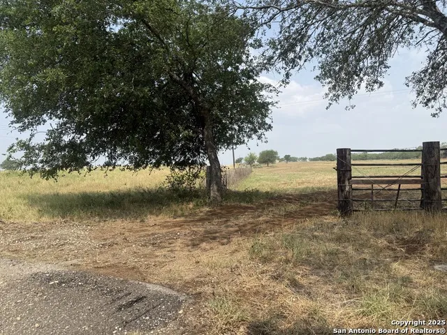 1404 US Highway 87 W Stockdale, TX 78160