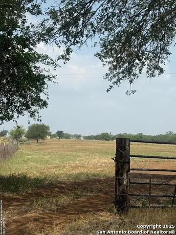 1404 US Highway 87 W Stockdale, TX 78160