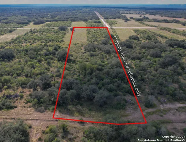 00 Utopia Forest Dhanis, TX 78850