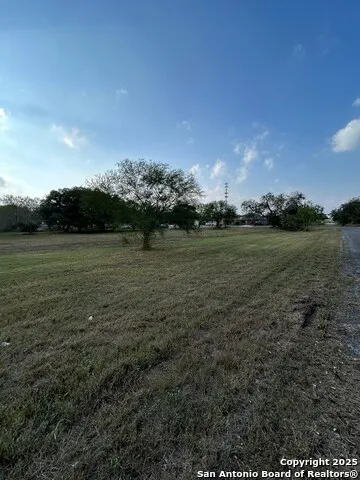 0000 W Inez Beeville, TX 78102