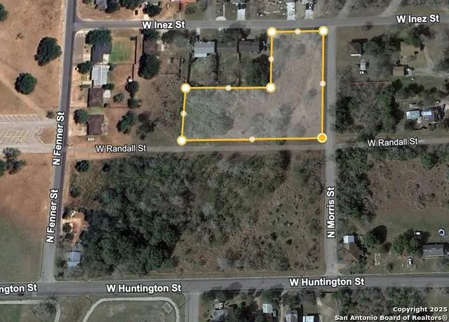 0000 W Inez Beeville, TX 78102